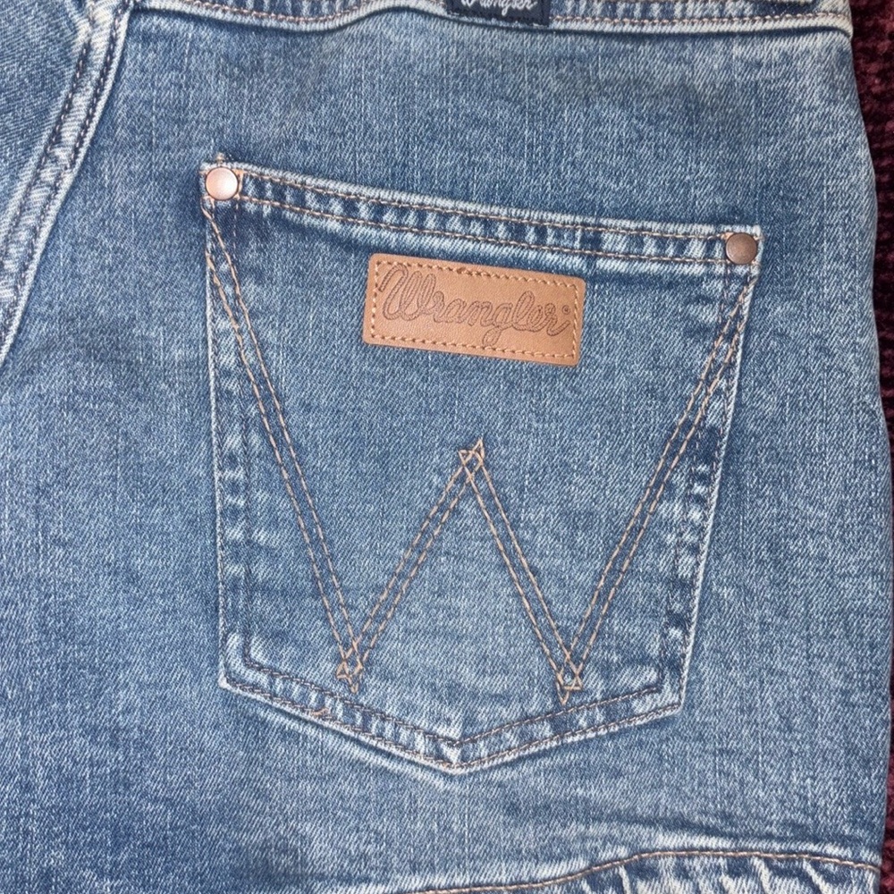 (42) Woman Wrangler Blue Jeans Classic Medium Wash Retro - Picture 4 of 4
